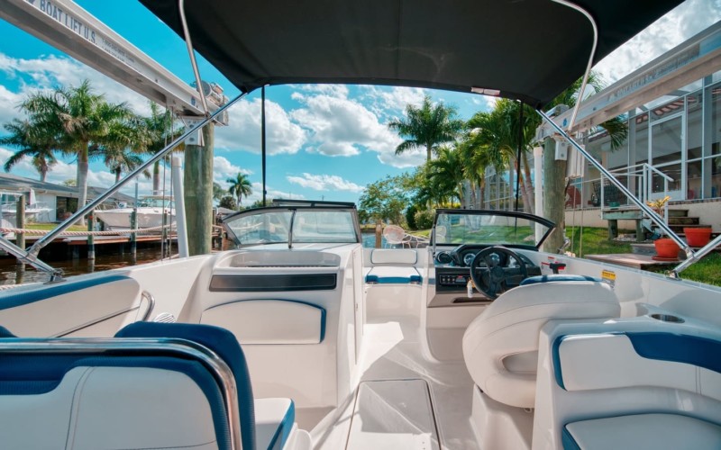 Boat Rental Cape Coral Florida Bayliner-VR6-1