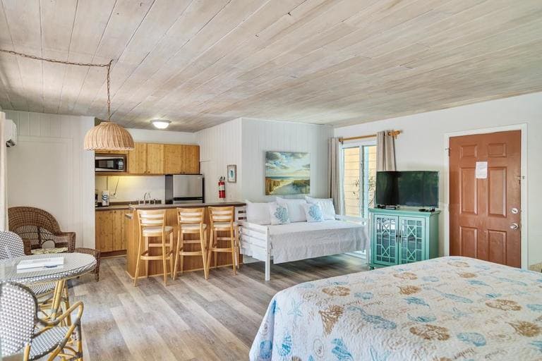 Rooms from Parrott Nest Cottages on Sanibel Island